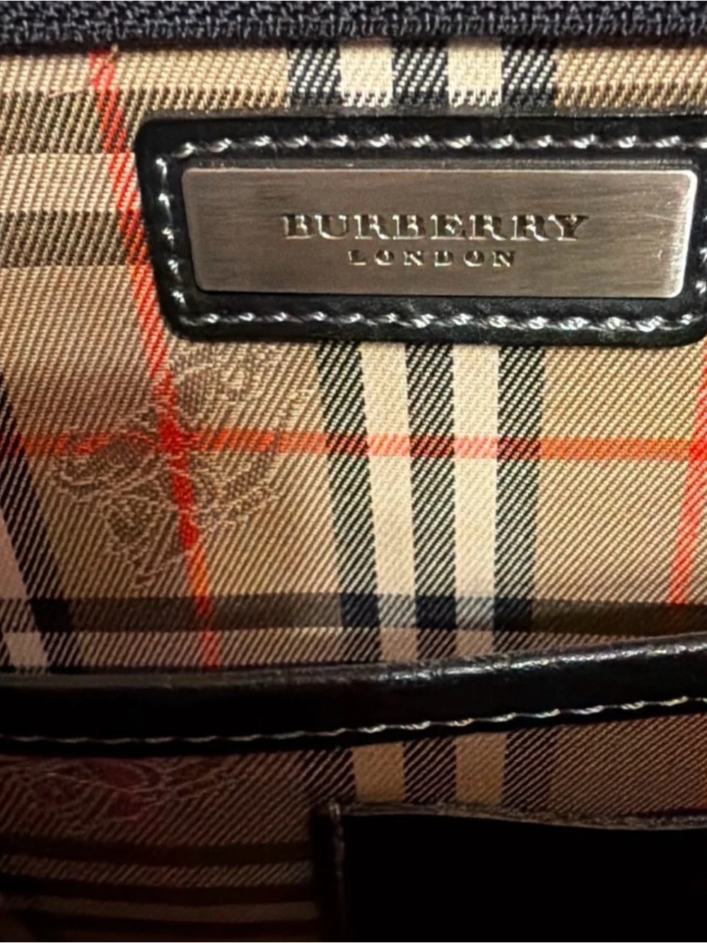Burberry London Black Pebbled Leather Wristlet Clutch Pouch Bag Nova Check